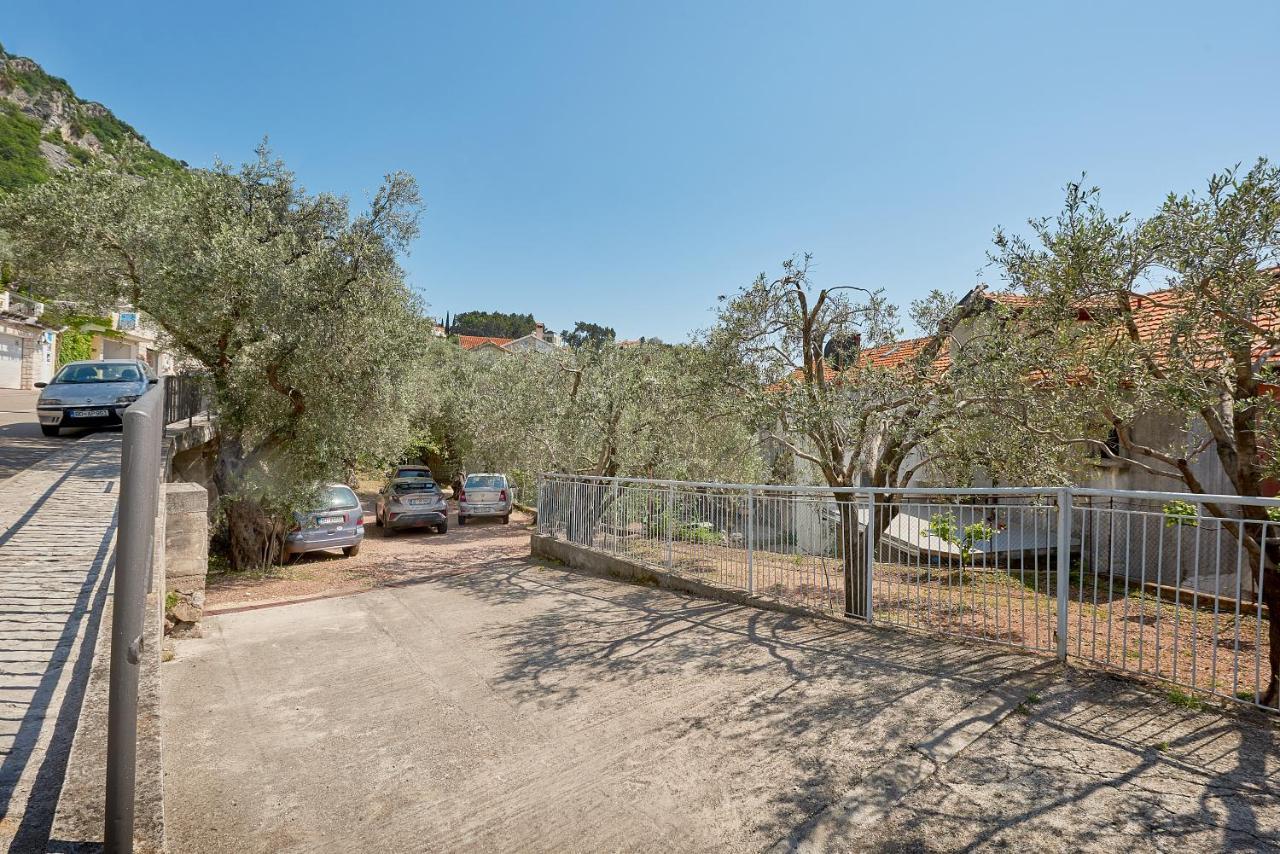 Apartmani Kuca U Maslinama Sveti Stefan Buitenkant foto