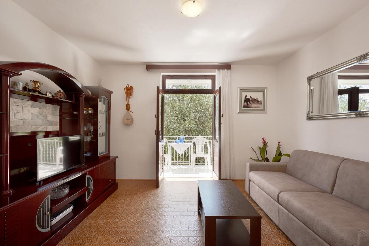Apartmani Kuca U Maslinama Sveti Stefan Buitenkant foto