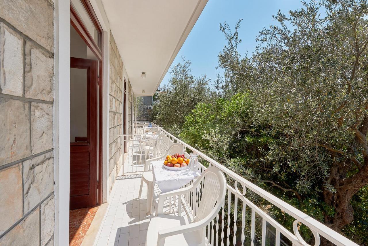 Apartmani Kuca U Maslinama Sveti Stefan Buitenkant foto