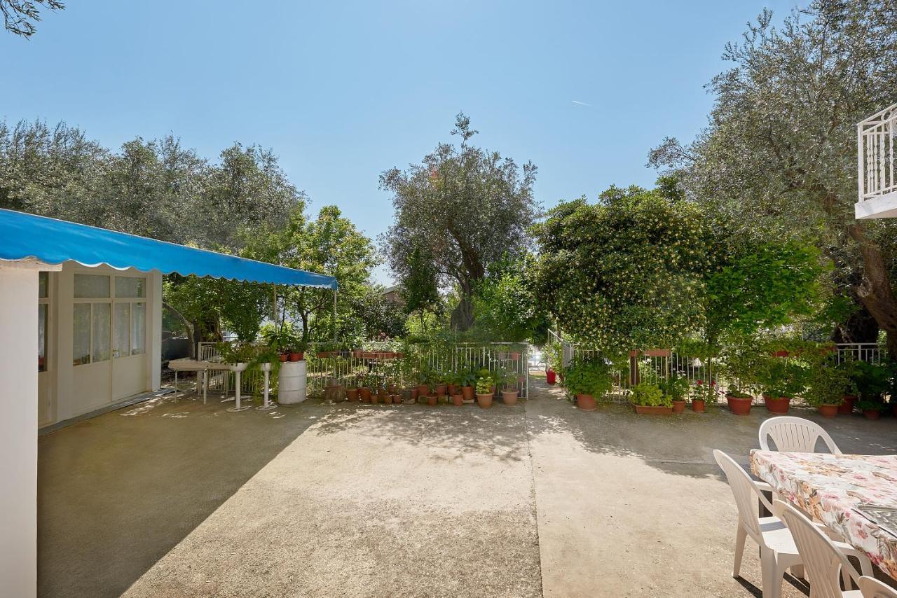 Apartmani Kuca U Maslinama Sveti Stefan Buitenkant foto